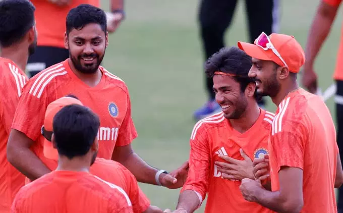 ஆஸ்திரேலியாவுக்கு எதிராக இந்திய அணி தொடரை வெல்லுமா? நாளை 4-வது 20 ஓவர் போட்டி ஆஸ்திரேலியாவுக்கு எதிராக இந்திய அணி தொடரை வெல்லுமா? நாளை 4-வது 20 ஓவர் போட்டி