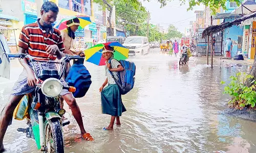 வங்கக்கடலில் காற்றழுத்த தாழ்வு மண்டலம்: ராமேசுவரத்தில் விடிய விடிய பலத்த மழை