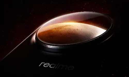 பிரகாசமான ஸ்கிரீன்.. பயங்கர அம்சங்கள்.. மிரட்டும் ரியல்மி GT 5 ப்ரோ