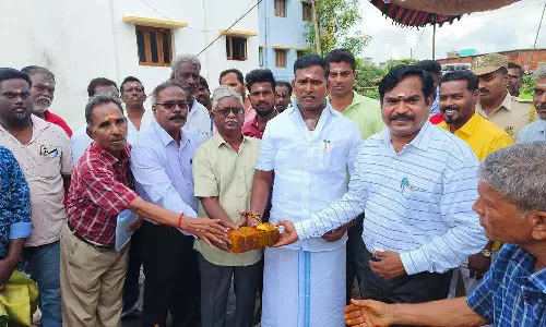 ஊசுடு தொகுதி பொறையூர், வள்ளுவன் பேட்டில் ரூ.44 லட்சத்தில் சாலை பணி