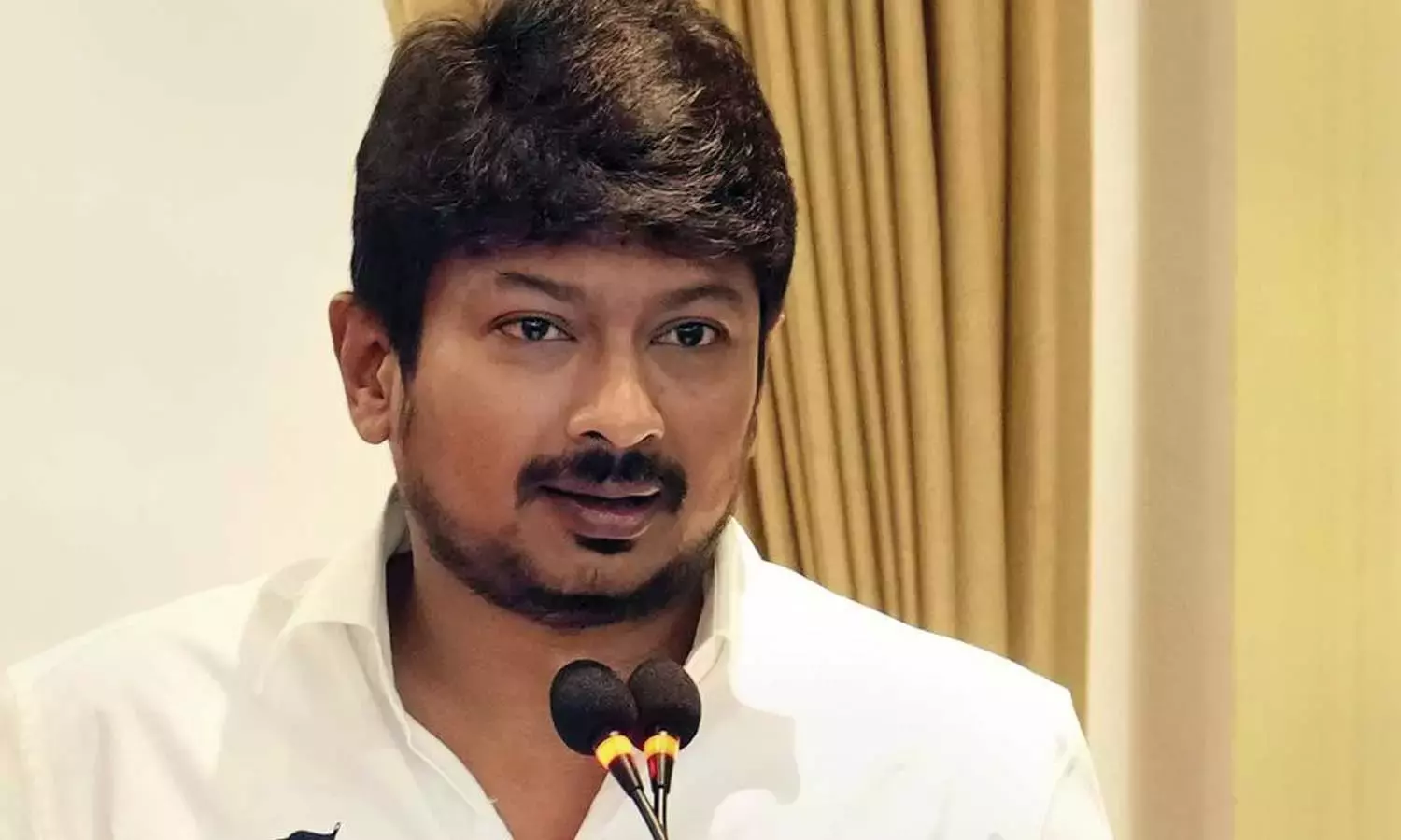 நீதிமன்றம் கூறியபடி கவர்னர் நடப்பாரா என்பதை பொறுத்திருந்து பார்க்கவேண்டும்: உதயநிதி ஸ்டாலின் நீதிமன்றம் கூறியபடி கவர்னர் நடப்பாரா என்பதை பொறுத்திருந்து பார்க்கவேண்டும்: உதயநிதி ஸ்டாலின்