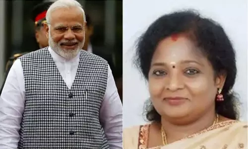 எதிர்கட்சியினர் சம்பந்தம் இல்லாமல் பேசுகின்றனர்- கவர்னர் தமிழிசை