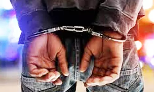 சமூக வலைதளத்தில் தி.மு.க. பெண் நிர்வாகி குறித்து ஆபாச பதிவு