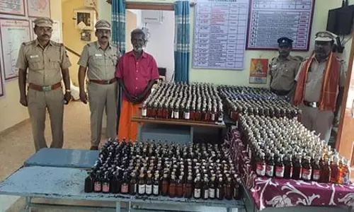 அனுமதியின்றி மது விற்பனை செய்த  3 பேர் கைது