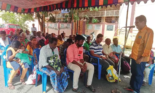 இலவச கல்வி கோரி மாற்றுத்திறனாளிகள் ஆர்ப்பாட்டம்