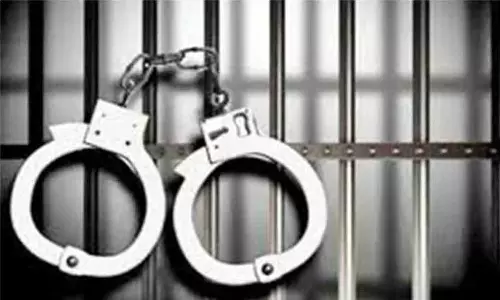 ஓசூரில் மடிக்கணினி திருடியவர் கைது