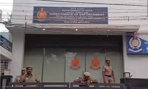 அமலாக்கத்துறை அதிகாரி அறையில் முக்கிய ஆவணங்கள் பறிமுதல்: விடிய விடிய நடந்த சோதனையால் பரபரப்பு