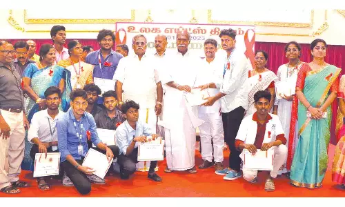 நோய்களை தடுக்க அரசு துறைகள் இணைந்து செயல்பட வேண்டும்