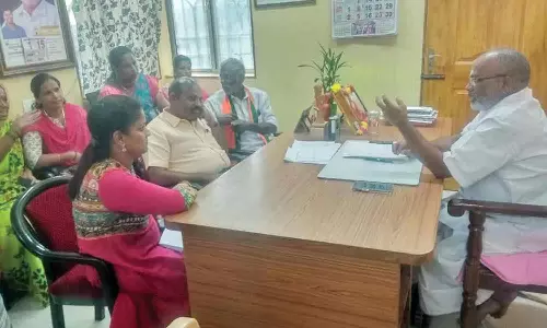 வீராம்பட்டினம் செங்கழுநீரம்மன் நகரில் சேதமடைந்த சாலையை சீரமைக்க வேண்டும்