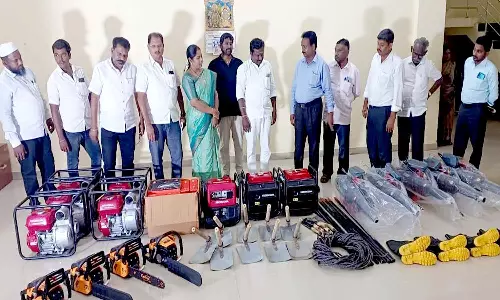 பேரிடர் மீட்பு பணிக்காக தயார் நிலையில் உபகரணங்கள்