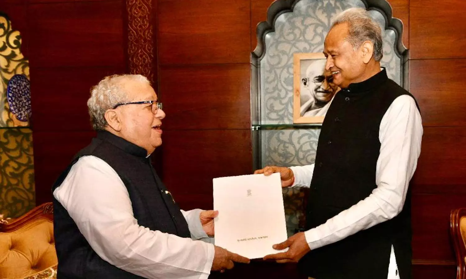 ராஜஸ்தானில் பா.ஜ.க. 100-க்கு மேற்பட்ட இடங்களில்... ... ம.பி., ராஜஸ்தான், சத்தீஸ்கரில் பாஜக ஆட்சி- தெலுங்கானாவில் காங்கிரஸ் ஆட்சி: லைவ் அப்டேட்ஸ்