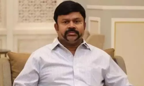 அ.தி.மு.க. பெயரில் இணைய தளம் நடத்த கே.சி.பழனிசாமிக்கு தடை