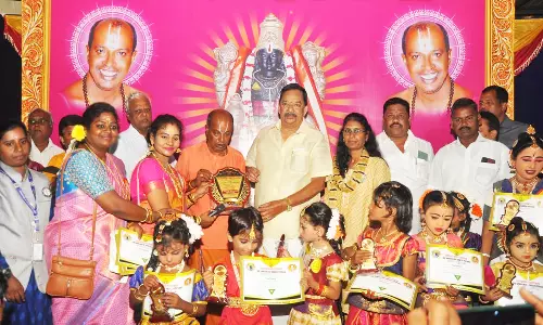 தன்வந்திரி ஆரோக்ய பீடத்தில் 1200 பேர் பங்கேற்ற பரத நாட்டிய நிகழ்ச்சி