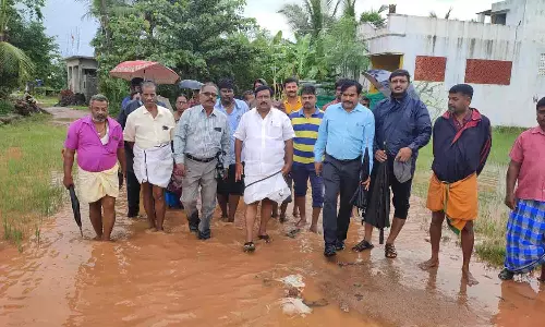 வெள்ளம் புகுந்த பகுதிகளில் மழை நீர் வெளியேற்றம்-எதிர்கட்சி தலைவர் சிவா நடவடிக்கை