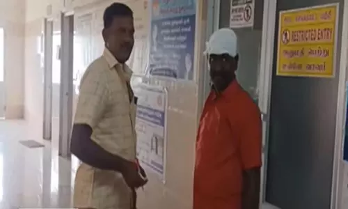 சிவகாசி அருகே அரசு பள்ளி ஆசிரியரை அரிவாளால் வெட்டிய மாணவர்கள்