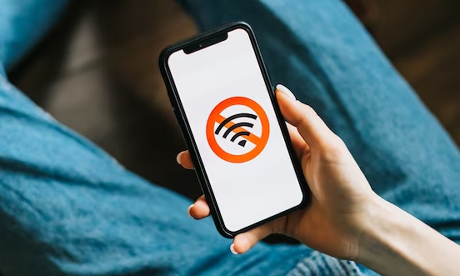 சென்னையில் செல்போன், இணைய தள சேவை முடங்கியதால் மக்கள் அவதி