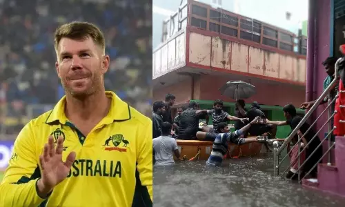 ஒன்றுபடுவோம்.. உதவி கரம் நீட்டுவோம்.. சென்னை மக்களுக்கு டேவிட் வார்னர் வேண்டுகோள்