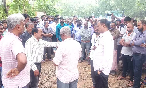 3 நாட்கள் மின்தடையால் கிராம மக்கள் மறியல்