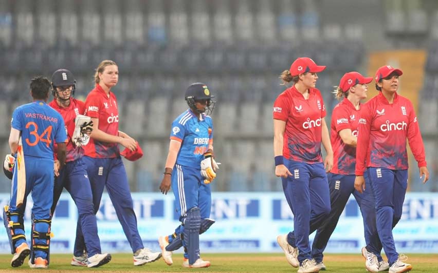 இங்கிலாந்துக்கு எதிரான 20 ஓவர் கிரிக்கெட்: இந்திய பெண்கள் அணி தோல்வி