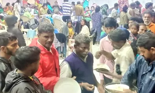 சென்னையில் 4 லட்சம் பேருக்கு உணவு வினியோகம் தொடருகிறது: மாநகராட்சி ஆணையர் தகவல்