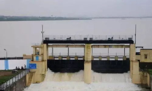 புழல் ஏரியின் கரையில் உடைப்பா... தமிழக அரசு விளக்கம்