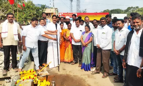 ரூ.10.60 லட்சம் மதிப்பில் சாக்கடை கால்வாய் கட்டும் பணிக்கான பூமி பூஜை