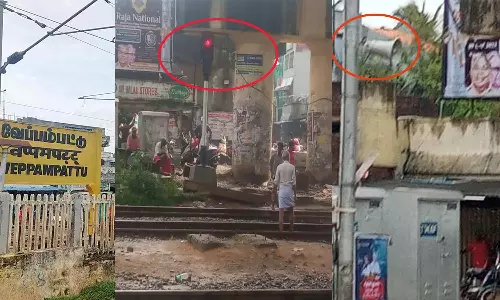 விபத்தை தடுக்க வேப்பம்பட்டில் ரெயில்வே நிர்வாகம் மற்றொரு புதிய ஏற்பாடு