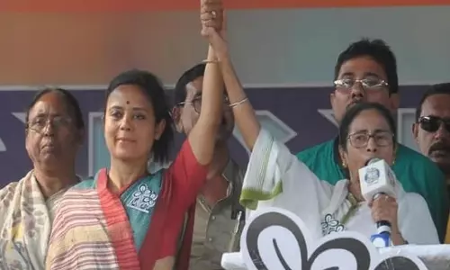 மஹுவா மொய்த்ராவை மக்களவையில் இருந்து நீக்கியது பாராளுமன்ற ஜனநாயக துரோகம்- மம்தா