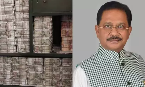 காங்கிரஸ் எம்.பி.க்கு சொந்தமான இடத்தில் வருமானவரி சோதனை: பணத்தை எண்ண முடியாமல் அதிகாரிகள் திணறல்