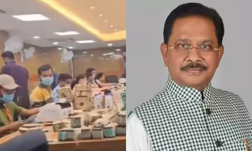 மூட்டைகளில் மீட்கப்பட்ட ரொக்கம்.. ஊழல் பற்றி கருத்து.. வைரலாகும் தீரஜ் சாகு எக்ஸ் பதிவு