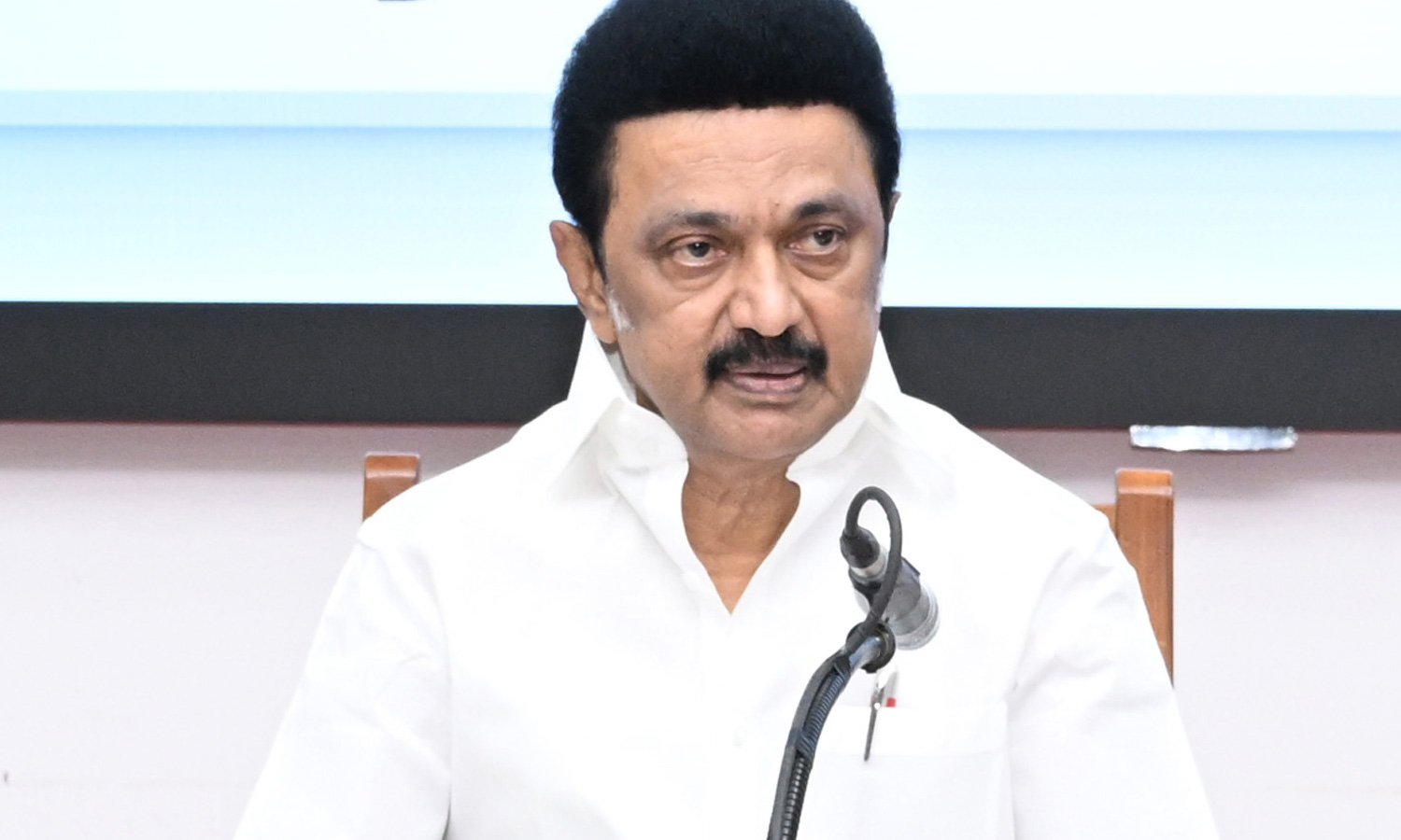 எழுத்தாளர் தேவிபாரதிக்கு முதலமைச்சர் மு.க.ஸ்டாலின் வாழ்த்து