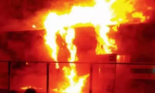 தொழிற்சாலை ரசாயன கிடங்கில் பயங்கர தீ