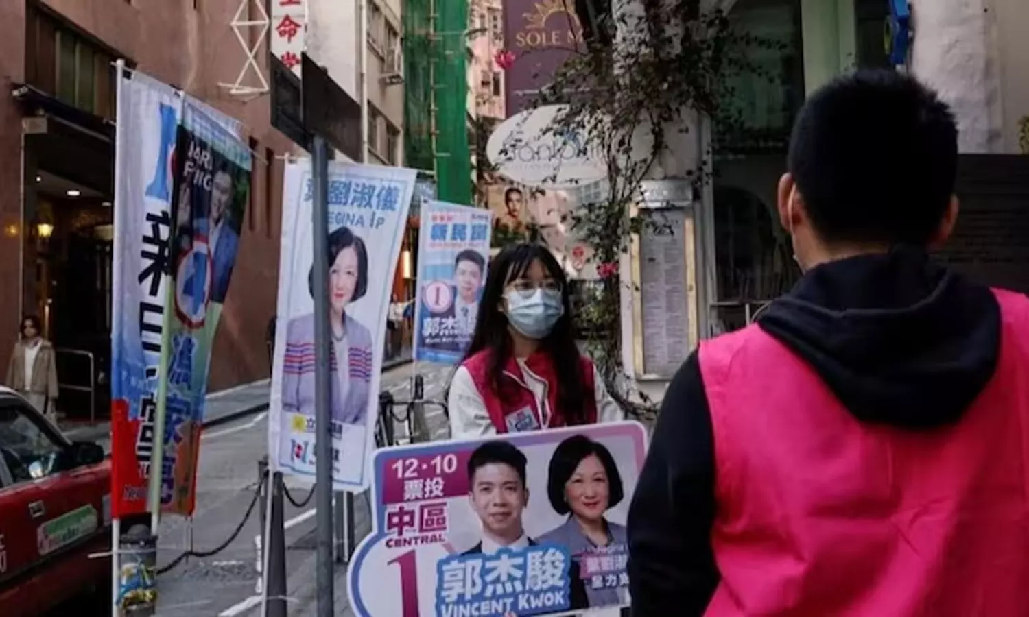 ஹாங்காங் தேர்தலில் 30 சதவீதத்துக்கும் குறைந்த வாக்குப்பதிவு