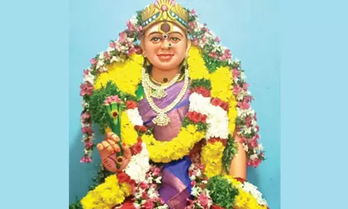 மகளுக்கு கோவில் கட்டி கும்பாபிஷேகம் நடத்திய தந்தை