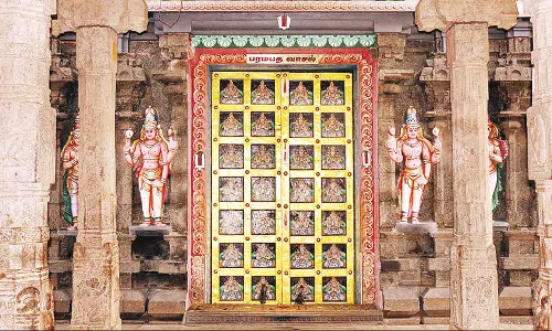 வைகுண்ட ஏகாதசியை முன்னிட்டு ஸ்ரீரங்கம் ரெங்கநாதர் கோவிலில் 236 கேமராக்கள்