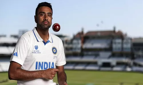 எனது மிகப்பெரிய பயிற்சியாளர்களில் இவரும் ஒருவர்: இந்திய வீரரை பாராட்டிய நாதன் லயன்