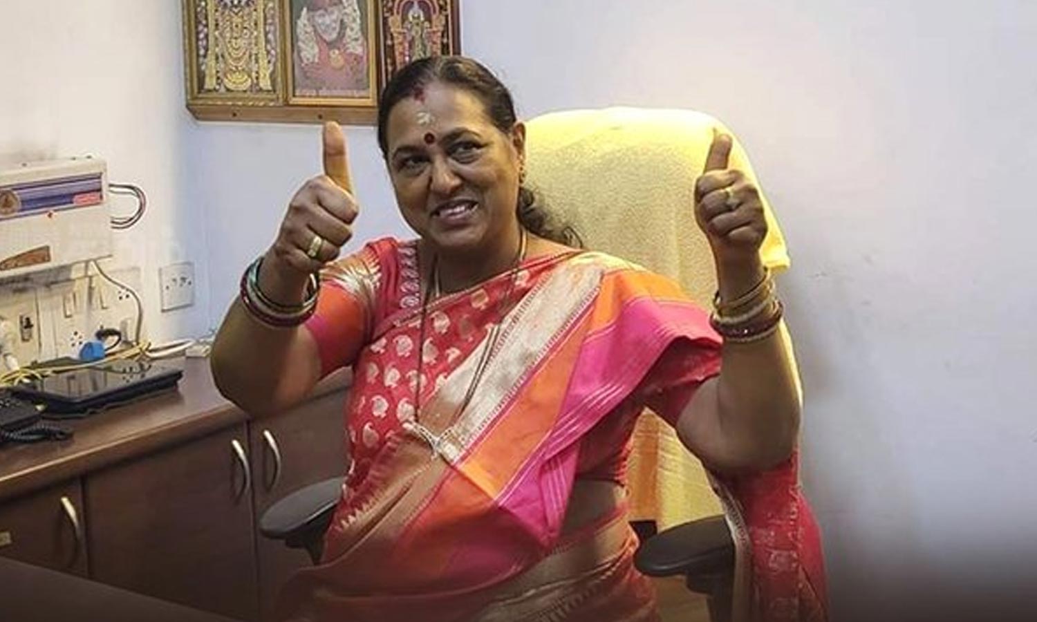 சமூக வலைதளங்களில் அதிகாரப்பூர்வமாக கணக்கு தொடங்கினார் பிரேமலதா விஜயகாந்த்