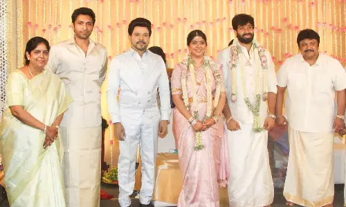 பிரபு மகள் திருமணத்தில் கலந்து கொண்ட லெஜண்ட் சரவணன்
