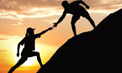 அடி உதவுவது போல அண்ணன் தம்பி உதவ மாட்டான்