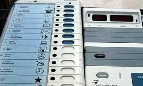 பொதுமக்களுக்கு மின்னணு வாக்குப்பதிவு பயிற்சி