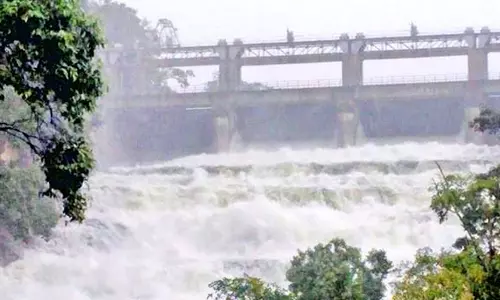 தாமிரபரணி ஆற்றில் வெள்ளப் பெருக்கு- கரையோர மக்களுக்கு மாவட்ட ஆட்சியர்கள் எச்சரிக்கை