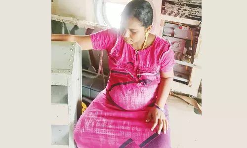 சரியான நேரத்தில் ஹெலிகாப்டர் வந்து எனது கர்ப்பிணி மகளை பத்திரமாக மீட்டது: தாய் பேட்டி