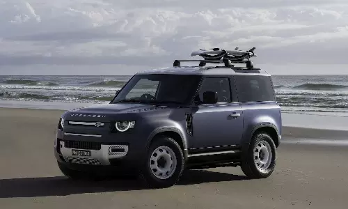 டிஃபென்டர் 90 லிமிடெட் எடிஷன் அறிமுகம் செய்த லேண்ட் ரோவர் - என்ன ஸ்பெஷல் தெரியுமா?