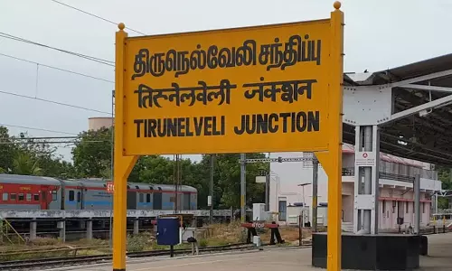 நெல்லையில் இருந்து 3 நாட்களுக்கு பிறகு ரெயில் சேவை தொடங்கியது