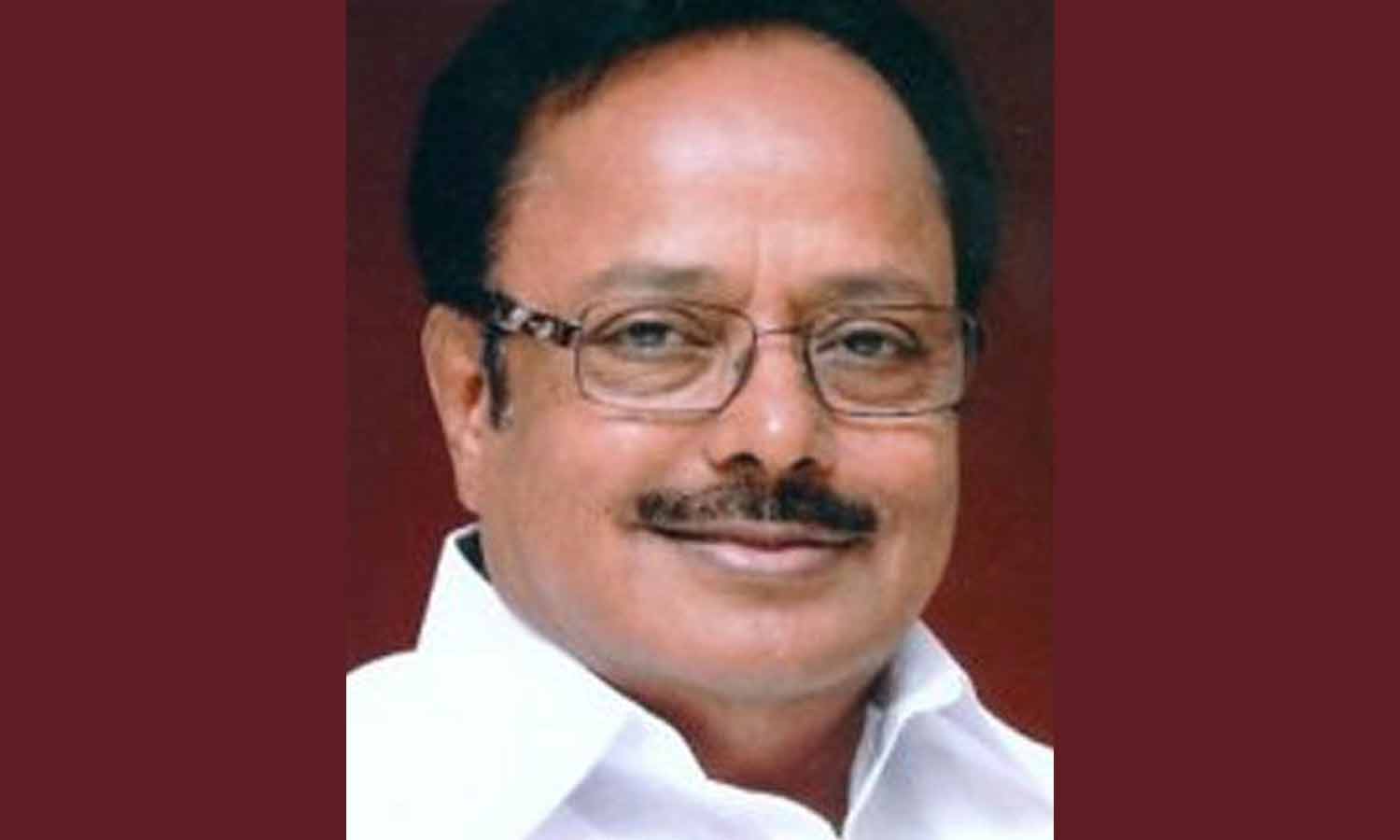 தி.மு.க. முன்னாள் அமைச்சர் பொங்கலூர் பழனிசாமி வீடுகளில் கர்நாடகா போலீஸ் அதிரடி சோதனை