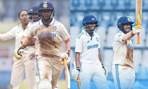 ஆஸ்திரேலியாவுக்கு எதிரான டெஸ்ட்: 2-ம் நாள் முடிவில் இந்திய பெண்கள் அணி 376 ரன்கள் குவிப்பு