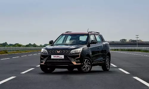 எலெக்ட்ரிக் காருக்கு ரூ. 4 லட்சம் தள்ளுபடி.. மாஸ் காட்டிய மஹிந்திரா