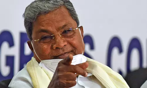 பள்ளி, கல்லூரிகளில் ஹிஜாப் தடை நீக்கம்: சித்தராமையா அதிரடி