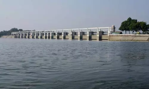 பூண்டி ஏரியில் தண்ணீர் திறப்பு