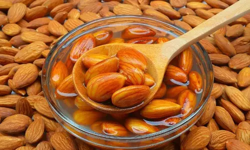 பாதாமை ஏன் ஊறவைத்து சாப்பிட வேண்டும்?